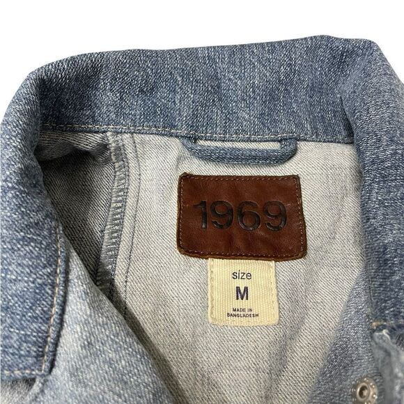 NWOT GAP 1969 Blue and Gray Patchwork Denim Jacket Patchwork Design Size Medium - Picture 10 of 10